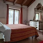 Al Calar Della Sera Oda ve Kahvaltı Sommariva del Bosco