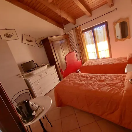 فندق مبيت وإفطار Al Calar Della Sera 4*