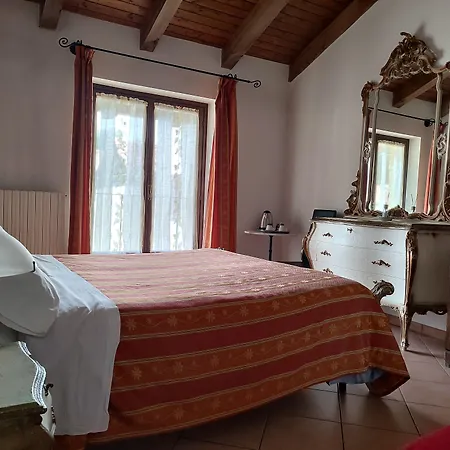 Al Calar Della Sera فندق مبيت وإفطار Sommariva del Bosco