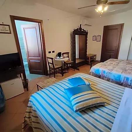 Al Calar Della Sera Bed & Breakfast 4*