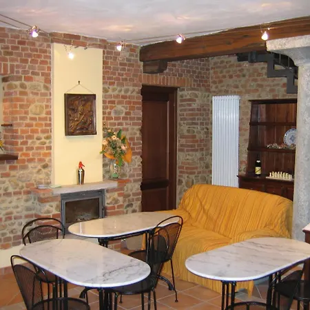 فندق مبيت وإفطار Al Calar Della Sera Sommariva del Bosco